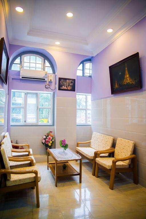 Hostel The Sat Yangon Exterior foto