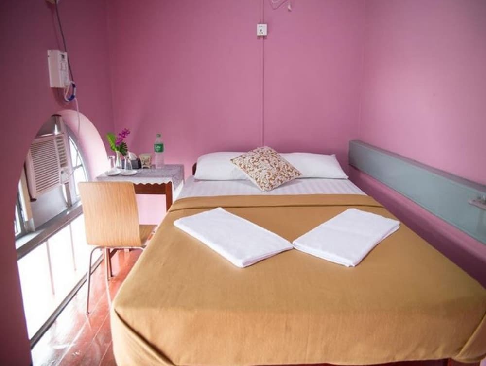 Hostel The Sat Yangon Exterior foto